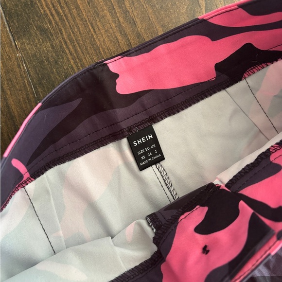 Pink cargo camouflage pants XS - Picture 3 of 5